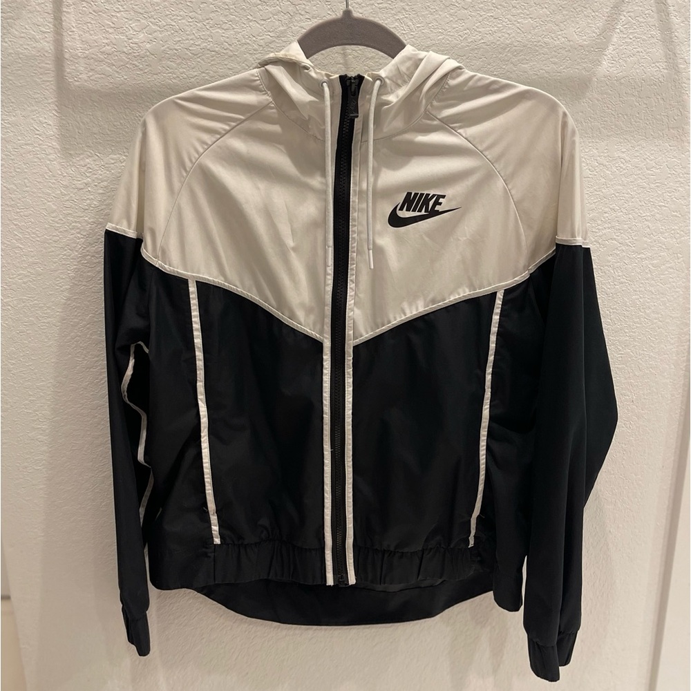 Nike lightweight jacket